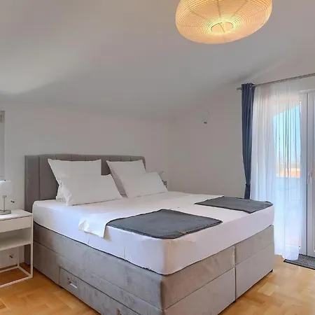 Sabine Holiday home Porec