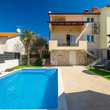 Sabine Holiday home Porec